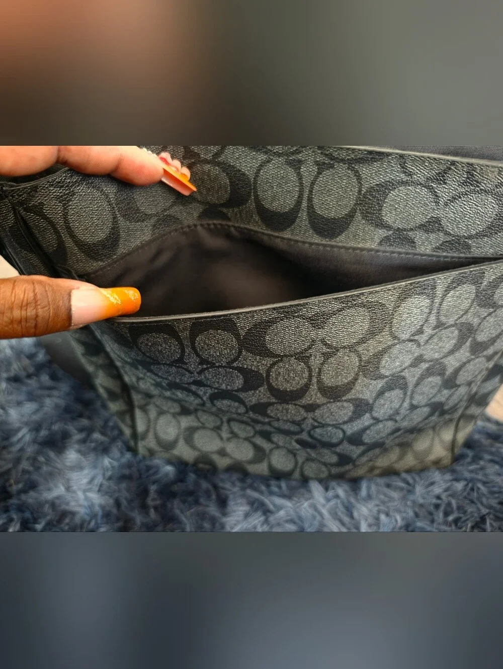 Coach sleek messenger